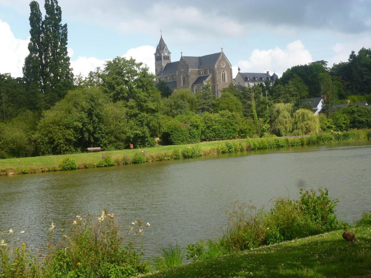 Chez Bernard et Nicole Bed and Breakfast Betton Buitenkant foto